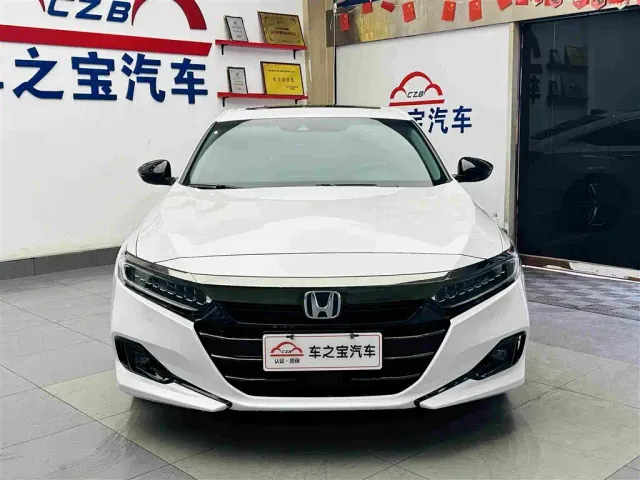 Honda Accord — Фото автомобиля 3