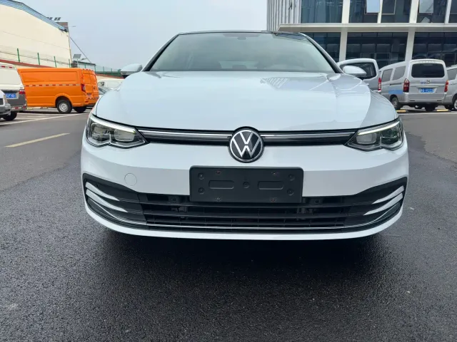Volkswagen Golf — Фото автомобиля 2