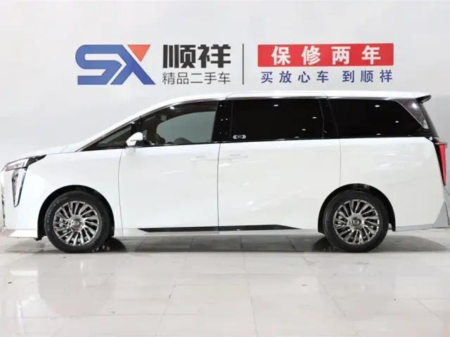 GAC Trumpchi M8 — Фото автомобиля 6