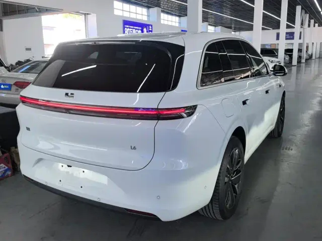 Li Auto L6 — Фото автомобиля 3