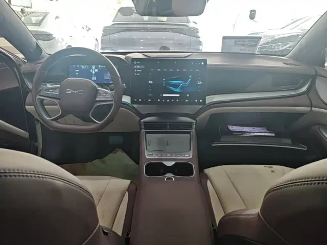 BYD Seal 07 DM-i — Фото автомобиля 9