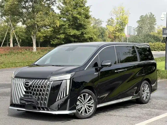 Фотография автомобиля — GAC Trumpchi M8