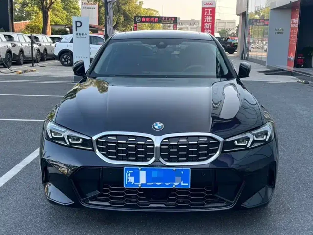 BMW 3 Series — Фото автомобиля 2