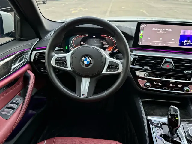 BMW 5 Series — Фото автомобиля 9