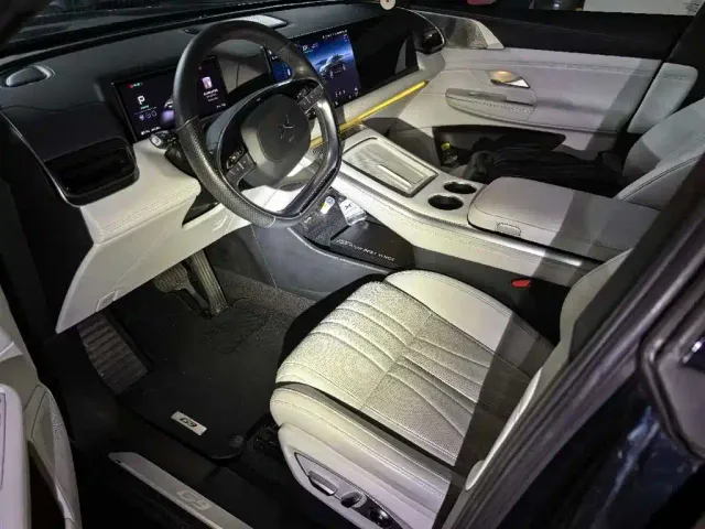 Xpeng G9 — Фото автомобиля 5