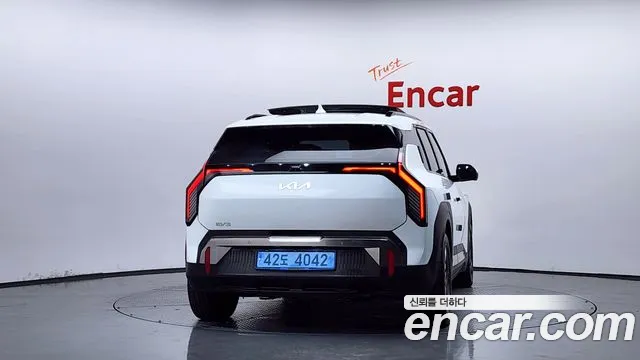 Kia EV3 — Фото автомобиля 4