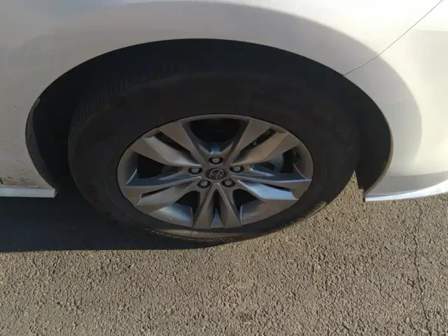 Toyota Sienna — Фото автомобиля 6