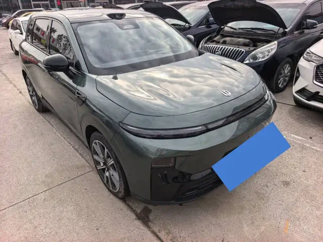 Leapmotor B10 — Фото автомобиля 3
