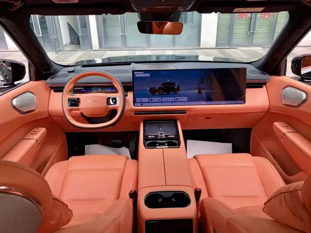 Lynk & Co 900 — Фото автомобиля 5
