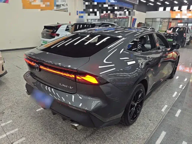 Changan UNI-V — Фото автомобиля 6