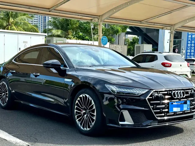Audi A7L — Фото автомобиля 3