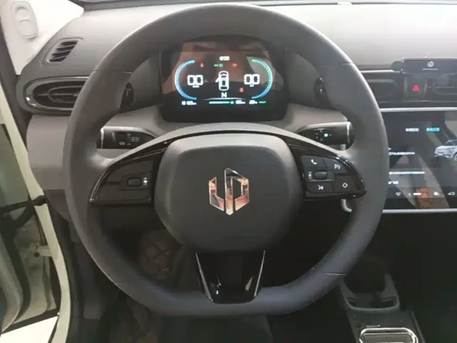 Leapmotor T03 — Фото автомобиля 10