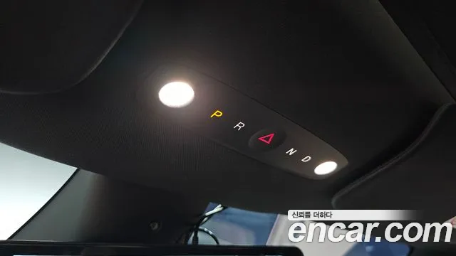 Tesla Model Y — Фото автомобиля 14