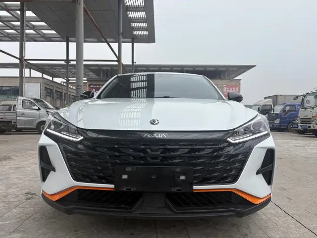 Dongfeng Yixuan — Фото автомобиля 2