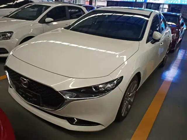 Фотография автомобиля — Mazda Axela