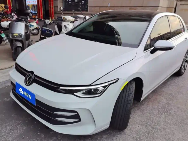 Фотография автомобиля — Volkswagen Golf