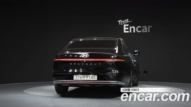 Hyundai Grandeur Grandeur (GN7) 2.5 Бензин 2WD — Фото автомобиля 4