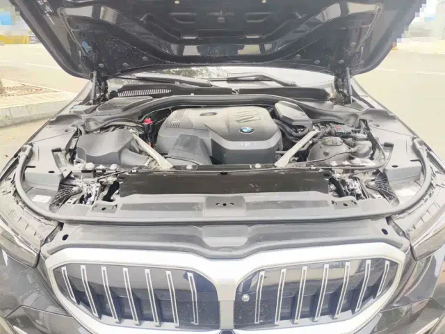 BMW 5 Series — Фото автомобиля 3