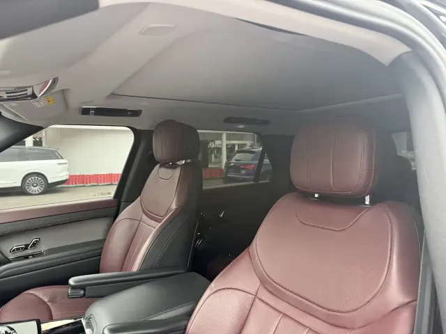 Land Rover Range Rover Sport — Фото автомобиля 7