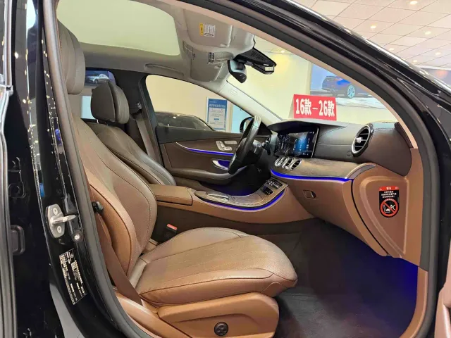 Mercedes-Benz E-Class — Фото автомобиля 17