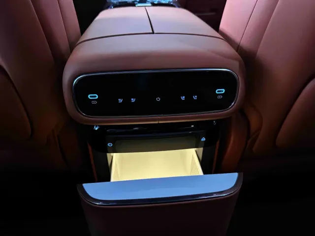 Geely Galaxy Galaxy M9 2025 Base Model — Фото автомобиля 14