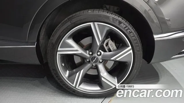 Genesis GV80 2.5T Бензин AWD — Фото автомобиля 18