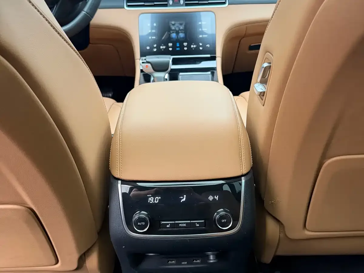 Li Auto Li ONE 2021 Extended Range 6-Seater — Фото автомобиля 14
