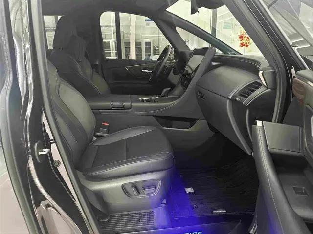 Toyota Vellfire — Фото автомобиля 15