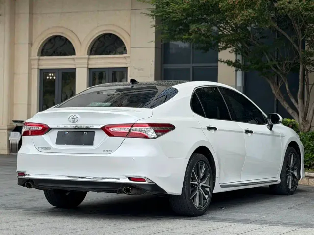 Toyota Camry — Фото автомобиля 8