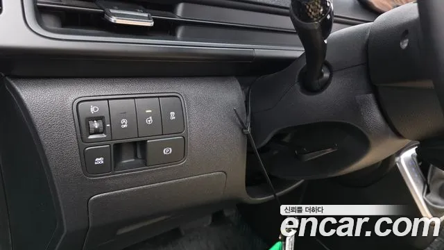 Hyundai Staria Staria 4WD Tourer 9 мест — Фото автомобиля 18