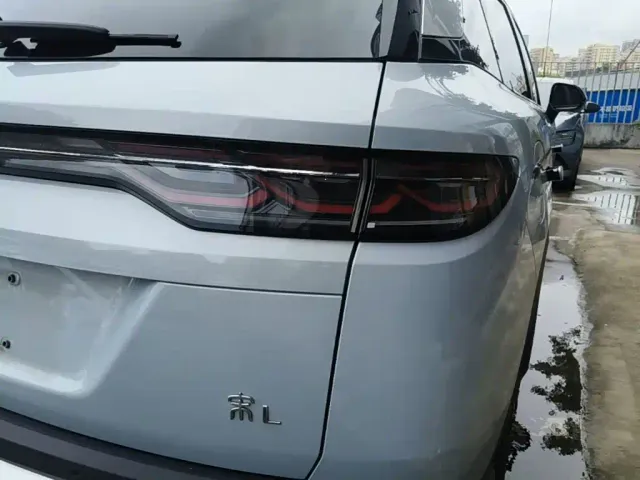 BYD Song L DM-i — Фото автомобиля 7