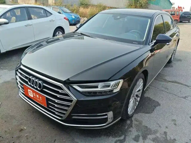 Фотография автомобиля — Audi A8