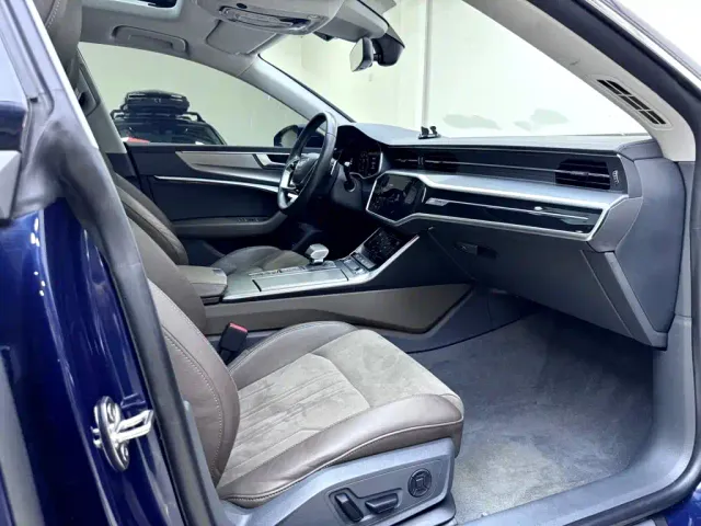 Audi A7L — Фото автомобиля 11
