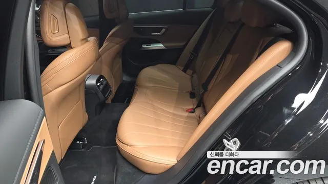 Mercedes-Benz E-Class — Фото автомобиля 9