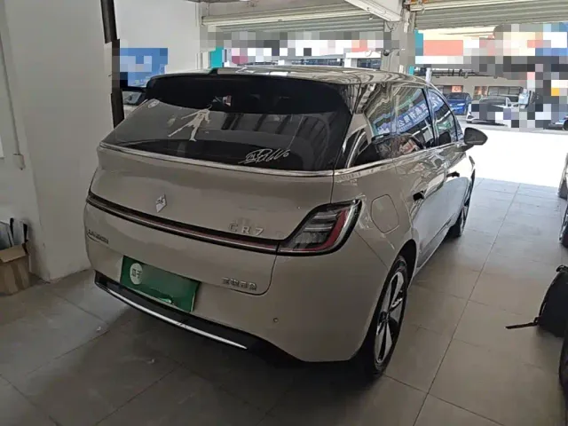 Baojun Cloud — Фото автомобиля 6