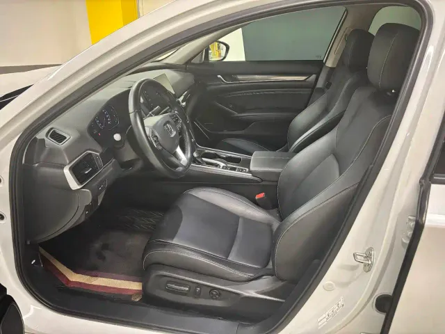 Honda Accord — Фото автомобиля 5