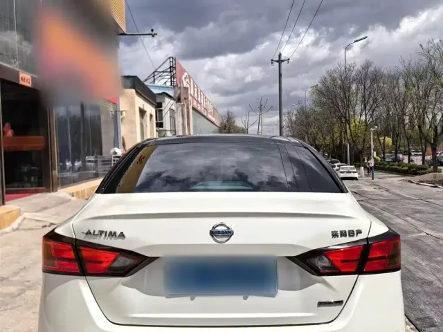 Nissan Teana — Фото автомобиля 7