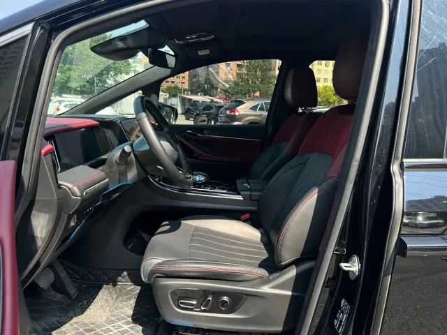 GAC Trumpchi E9 — Фото автомобиля 9
