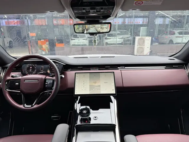 Land Rover Range Rover Sport — Фото автомобиля 12