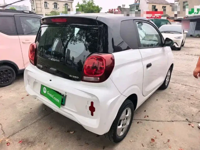 Roewe Clever — Фото автомобиля 6