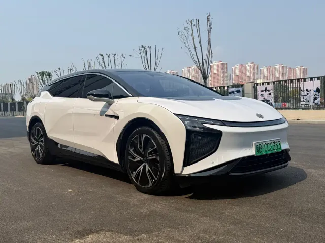 HiPhi X — Фото автомобиля 3