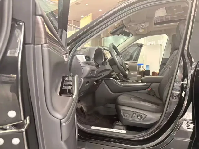 Toyota Highlander — Фото автомобиля 6