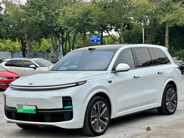 Li Auto L9 — Фото автомобиля 3