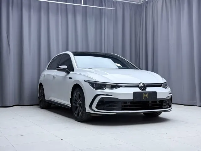 Volkswagen Golf — Фото автомобиля 3