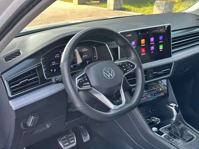 Volkswagen Tiguan L — Фото автомобиля 7