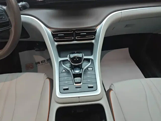BYD Song Pro — Фото автомобиля 13