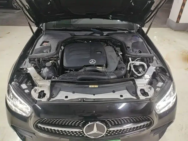 Mercedes-Benz E-Class — Фото автомобиля 19