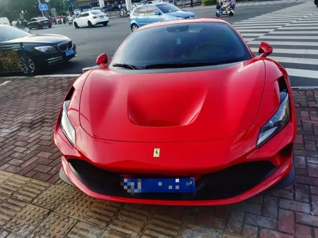 Ferrari F8 — Фото автомобиля 2