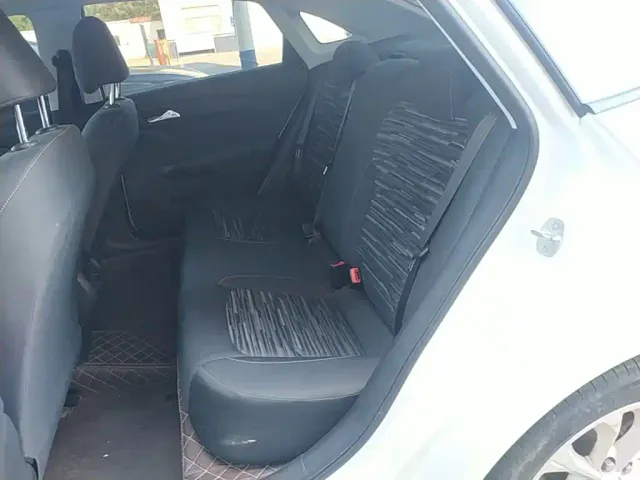 Chevrolet Monza — Фото автомобиля 16