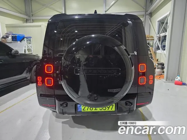 Land Rover Defender L663 — Фото автомобиля 3